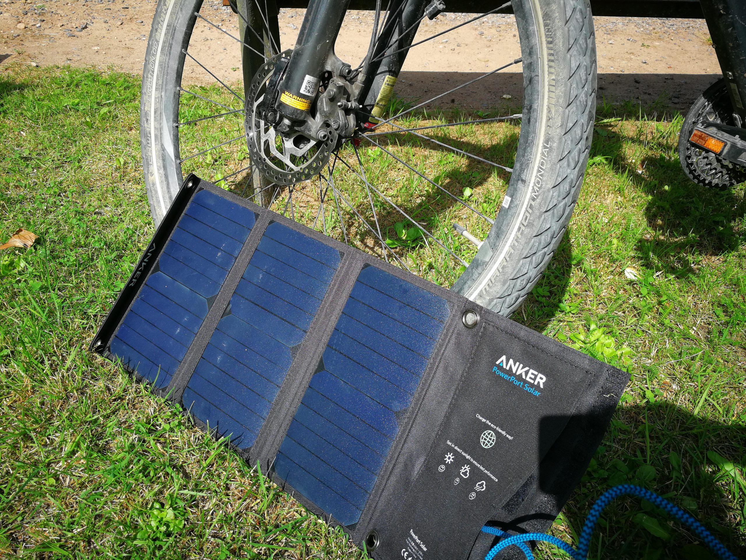 Dossier : les panneaux solaires en voyage - Cyclo-Topo