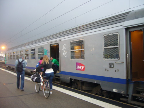 Voyager avec son vélo dans un train : TGV, TER, Intercités ?
